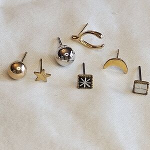 Mixed Studded Pierced Earring